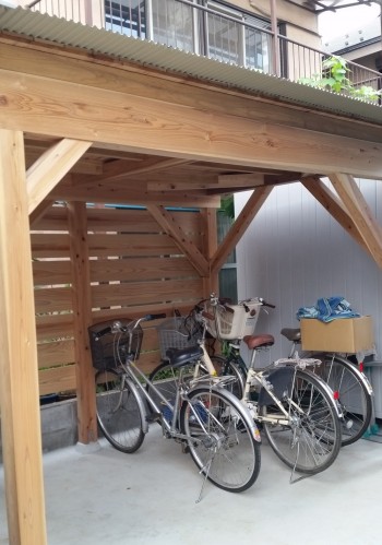 無垢材でつくる駐輪場 無垢材でつくる駐輪場