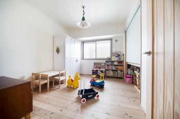 漆くいと杉の子ども部屋