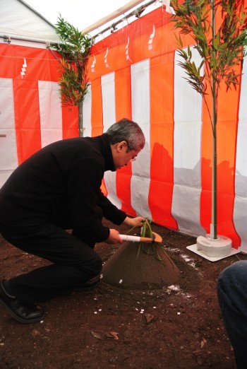 地鎮祭 鍬入れ 地鎮祭 鍬入れ