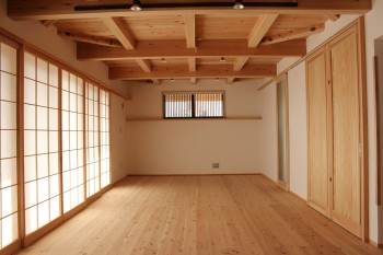 和の家　リビング　障子